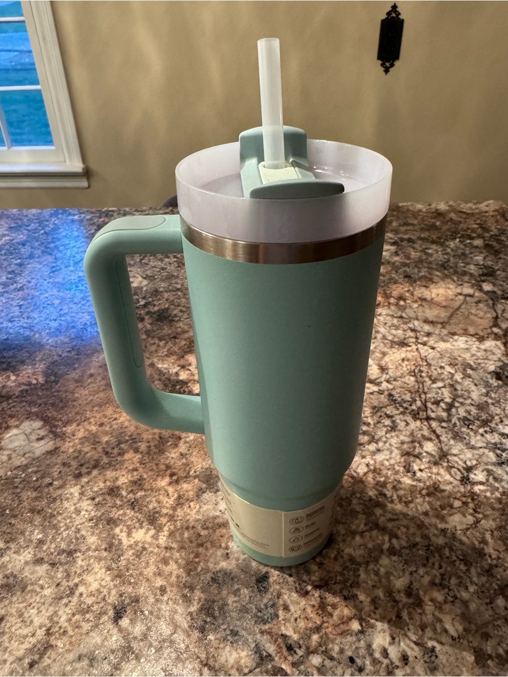 Stanley Mint Green Insulated Quencher Tumbler with Handle and Straw - Picture 2 of 4